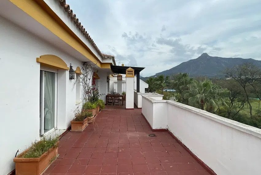 R5034439-Apartment-For-Sale-Nueva-Andalucia-Penthouse-2-Beds-150-Built