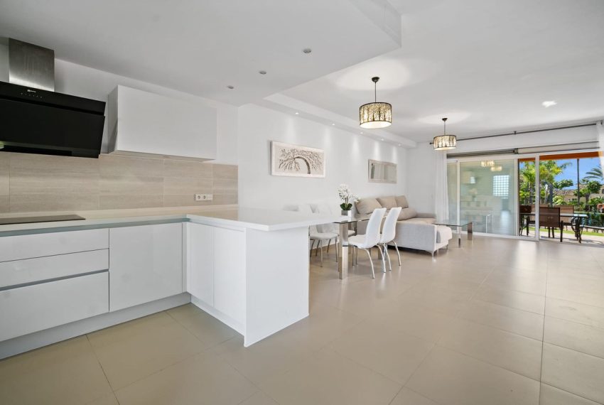 R5034655-Villa-For-Sale-Benahavis-Semi-Detached-3-Beds-266-Built-1