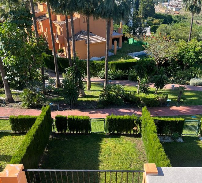 R5034655-Image 1-Semi Detached - 3 Beds - 266 Built