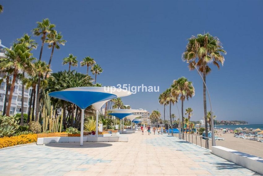 R5034667-Apartment-For-Sale-Estepona-Penthouse-4-Beds-150-Built-1