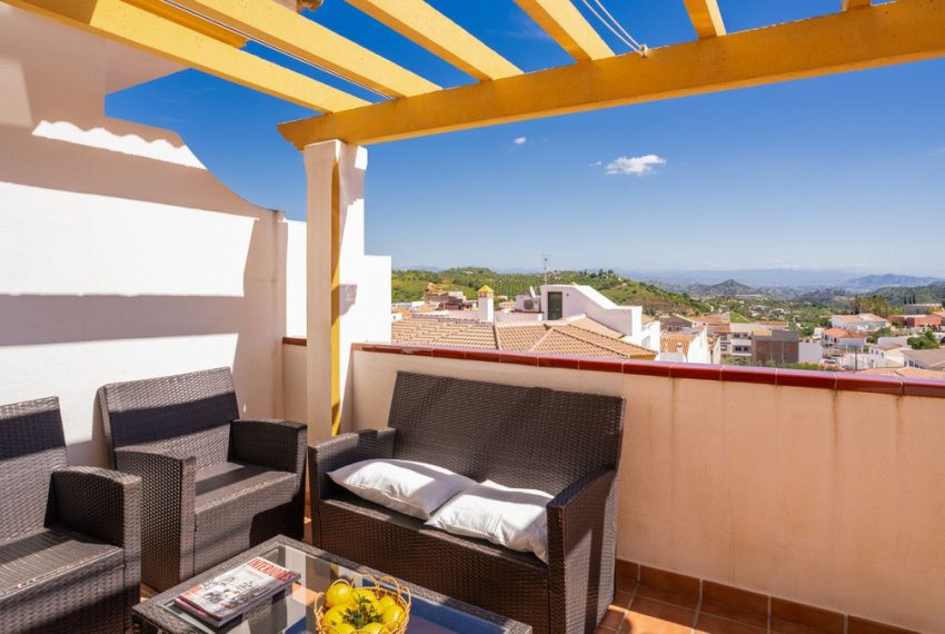 R5034697-Apartment-For-Sale-Guaro-Penthouse-3-Beds-114-Built-1