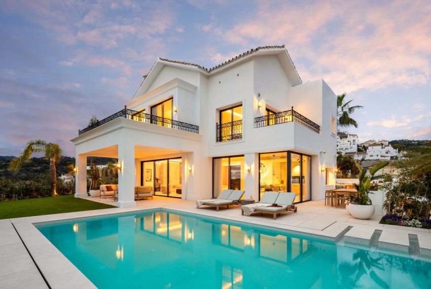 R5034784-Villa-For-Sale-Los-Arqueros-Detached-5-Beds-522-Built-1