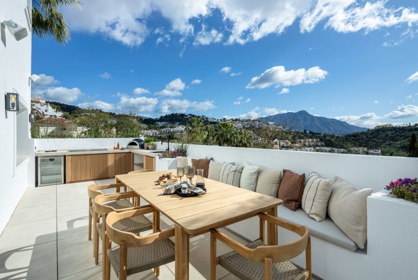 R5034784-Villa-For-Sale-Los-Arqueros-Detached-5-Beds-522-Built-3