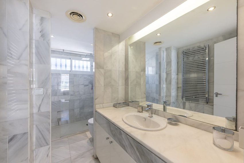 R5034868-Townhouse-For-Sale-Marbella-Terraced-4-Beds-156-Built-10