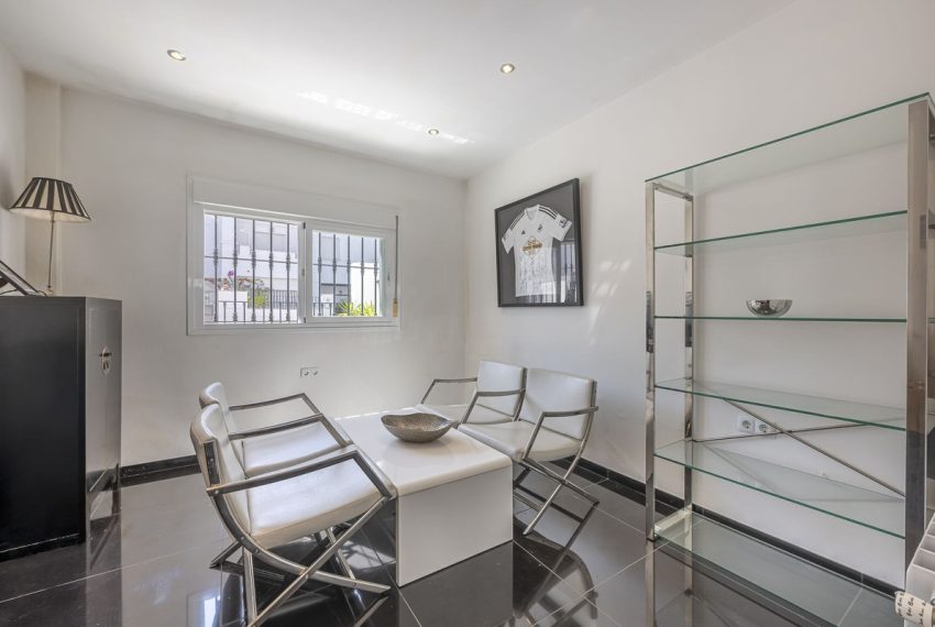 R5034868-Townhouse-For-Sale-Marbella-Terraced-4-Beds-156-Built-15