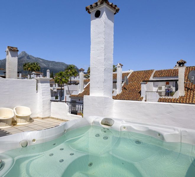 R5034868-Image 1-Terraced - 4 Beds - 156 Built