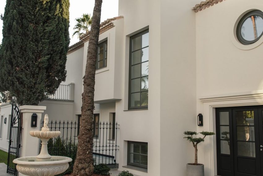 R5035030-Villa-For-Sale-Nueva-Andalucia-Detached-6-Beds-601-Built-8