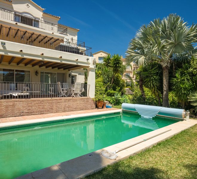 R5035141-Image 1-Detached - 5 Beds - 379 Built