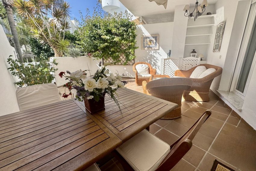 R5037148-Apartment-For-Sale-The-Golden-Mile-Ground-Floor-3-Beds-121-Built