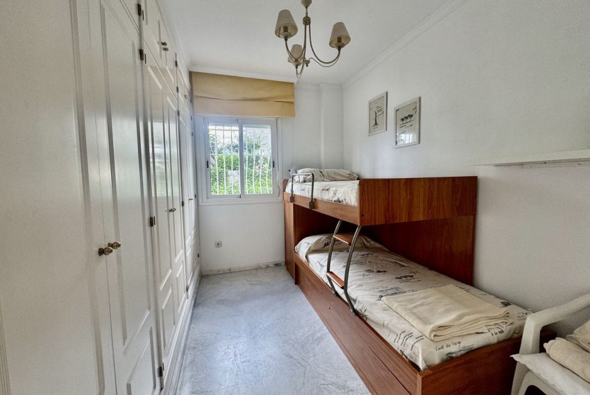 R5037148-Apartment-For-Sale-The-Golden-Mile-Ground-Floor-3-Beds-121-Built-9