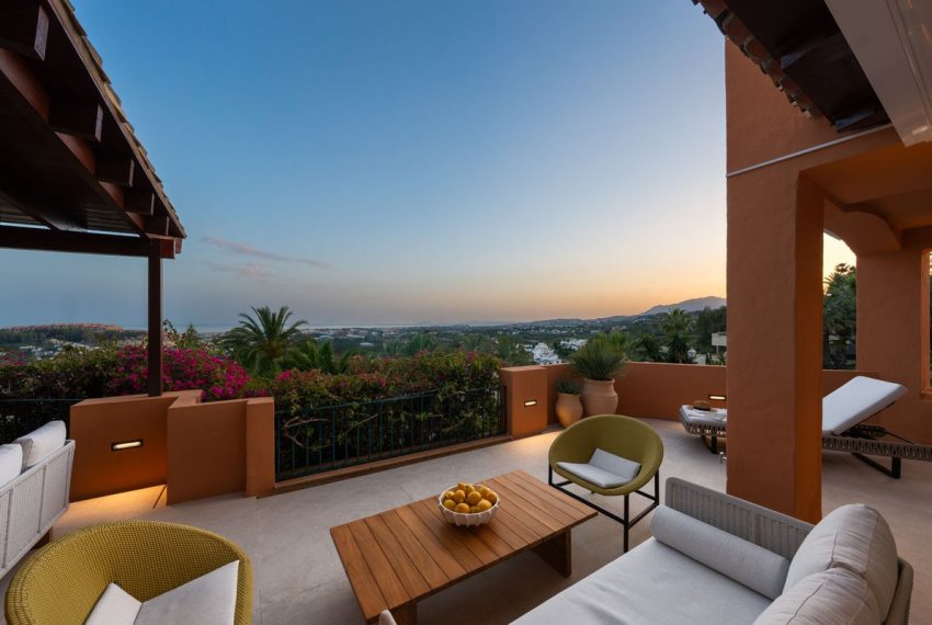 R5037205-Apartment-For-Sale-Nueva-Andalucia-Ground-Floor-4-Beds-215-Built-19