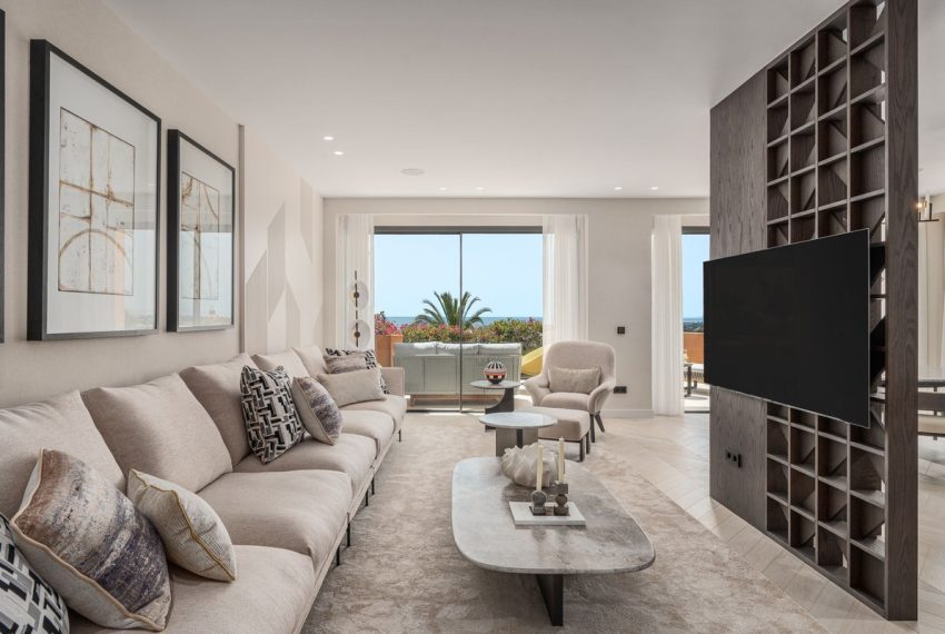 R5037205-Apartment-For-Sale-Nueva-Andalucia-Ground-Floor-4-Beds-215-Built-2