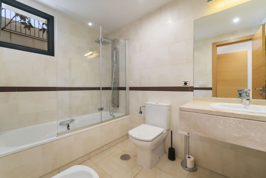 R5037454-Apartment-For-Sale-La-Cala-de-Mijas-Middle-Floor-2-Beds-90-Built-13