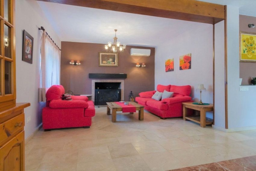R5037514-Villa-For-Sale-Estepona-Finca-4-Beds-240-Built-5