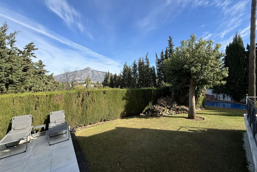 R5037526-Villa-For-Sale-Nueva-Andalucia-Detached-5-Beds-320-Built-11