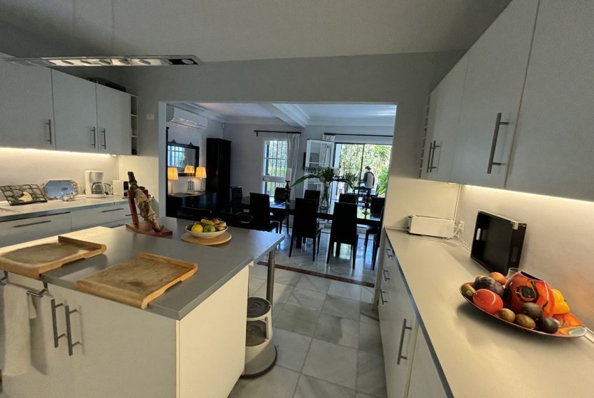 R5037526-Villa-For-Sale-Nueva-Andalucia-Detached-5-Beds-320-Built-13