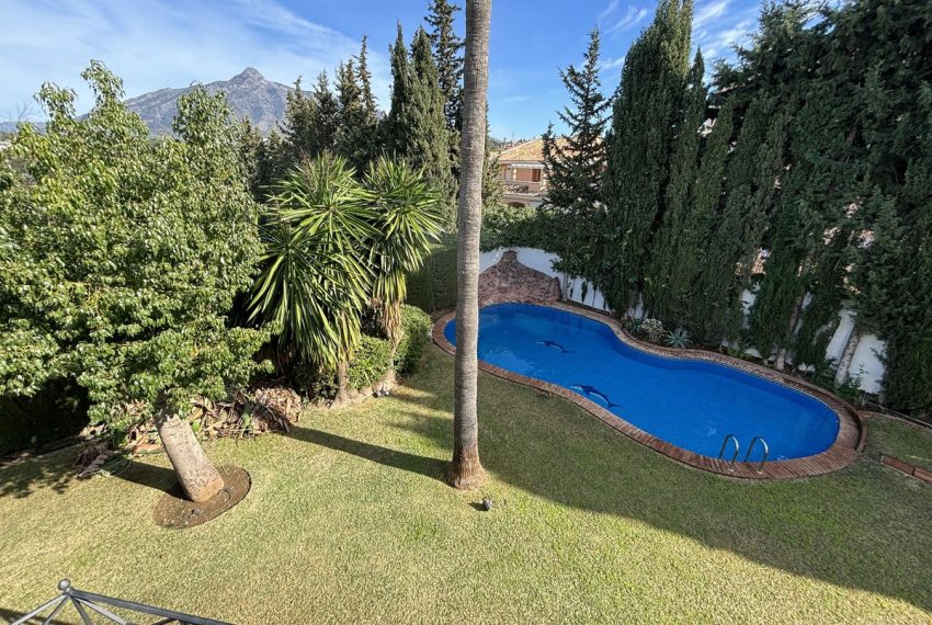 R5037526-Villa-For-Sale-Nueva-Andalucia-Detached-5-Beds-320-Built-4