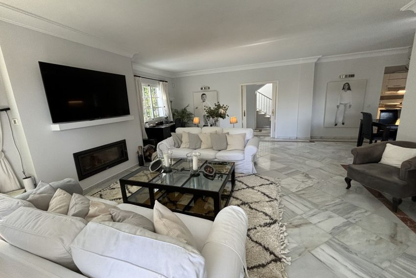 R5037526-Villa-For-Sale-Nueva-Andalucia-Detached-5-Beds-320-Built-5