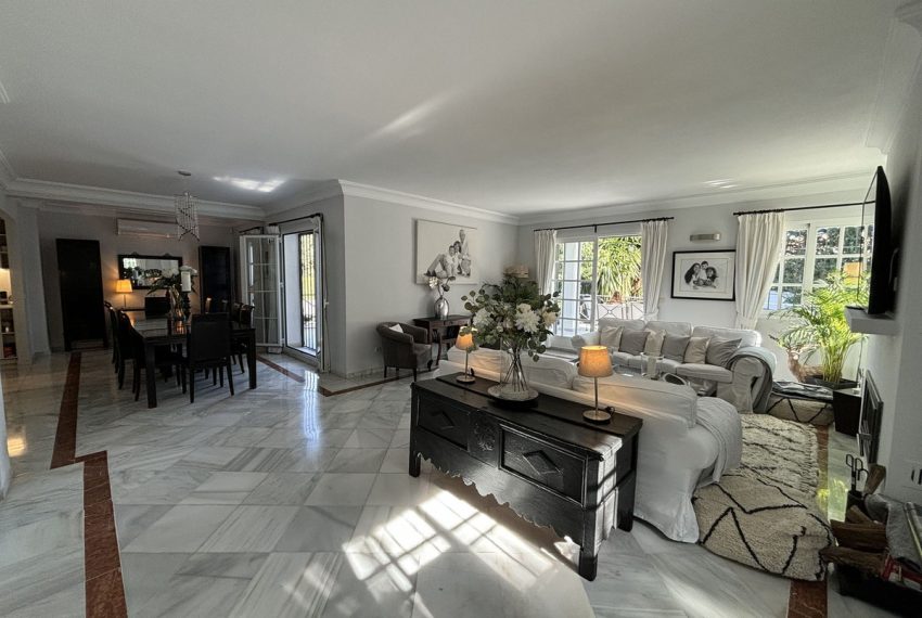 R5037526-Villa-For-Sale-Nueva-Andalucia-Detached-5-Beds-320-Built-6