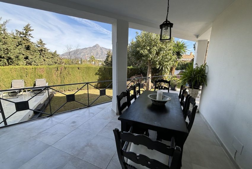 R5037526-Villa-For-Sale-Nueva-Andalucia-Detached-5-Beds-320-Built-9