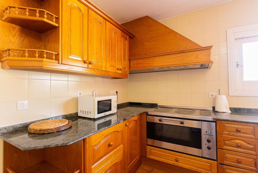 R5037583-Villa-For-Sale-Nueva-Andalucia-Detached-8-Beds-643-Built-13