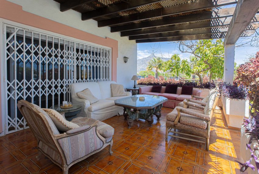 R5037583-Villa-For-Sale-Nueva-Andalucia-Detached-8-Beds-643-Built-7