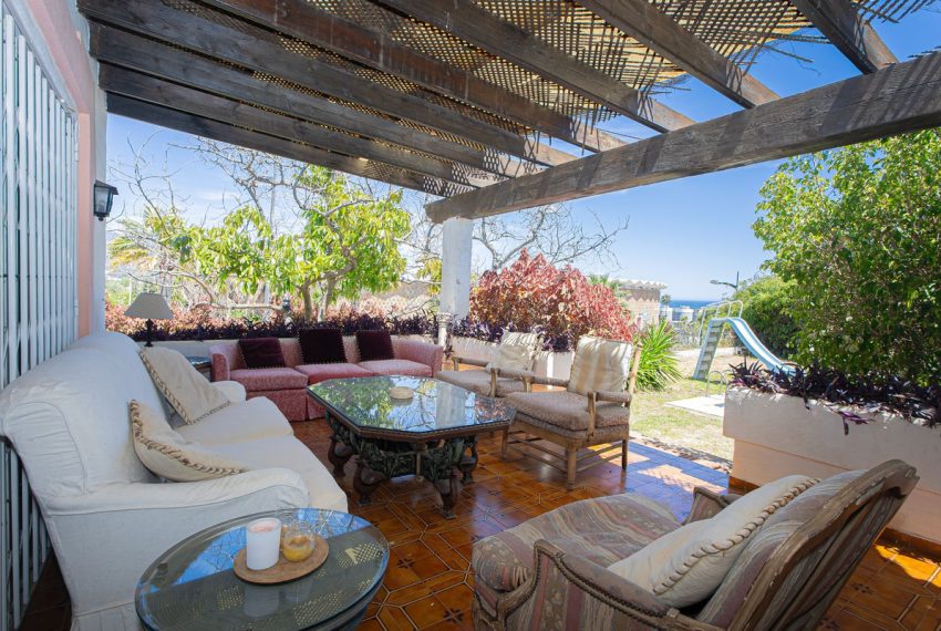 R5037583-Villa-For-Sale-Nueva-Andalucia-Detached-8-Beds-643-Built-8