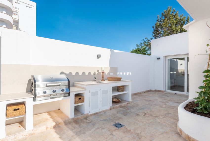 R5037682-Villa-For-Sale-Nueva-Andalucia-Detached-4-Beds-252-Built-12
