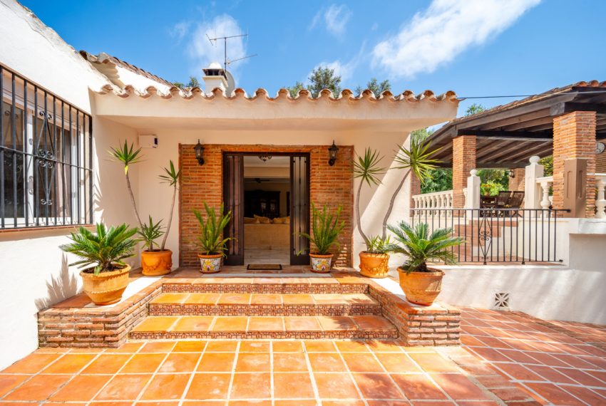 R5037820-Villa-For-Sale-El-Rosario-Detached-4-Beds-384-Built-12