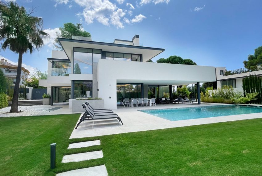 R5039080-Villa-For-Sale-The-Golden-Mile-Detached-5-Beds-668-Built-1