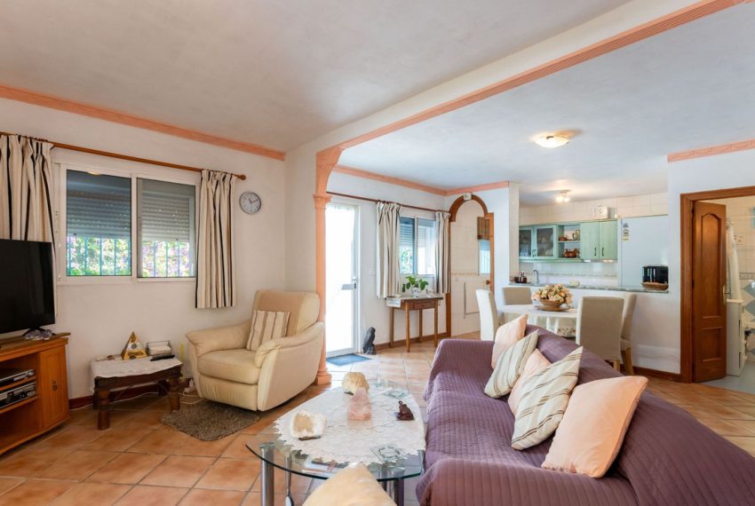 R5039101-Villa-For-Sale-Coin-Detached-3-Beds-211-Built-2