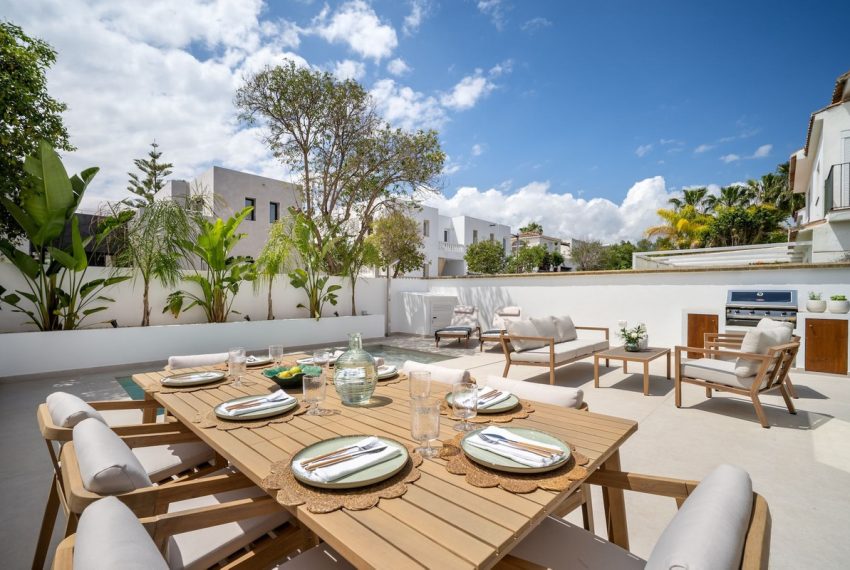 R5039422-Villa-For-Sale-Nueva-Andalucia-Semi-Detached-3-Beds-125-Built-1