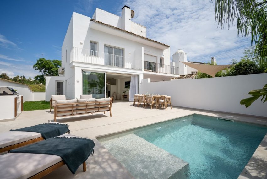 R5039422-Villa-For-Sale-Nueva-Andalucia-Semi-Detached-3-Beds-125-Built-2