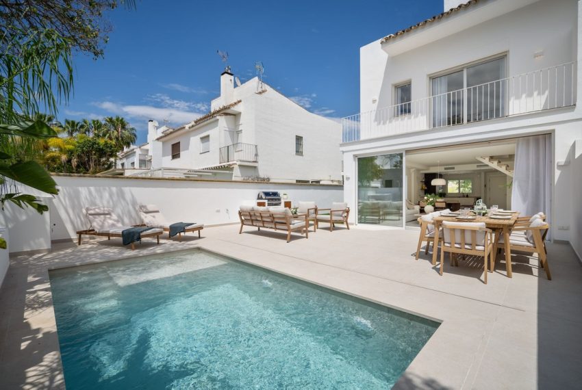 R5039422-Villa-For-Sale-Nueva-Andalucia-Semi-Detached-3-Beds-125-Built-5