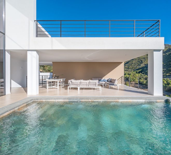 R5039506-Image 1-Detached - 6 Beds - 682 Built
