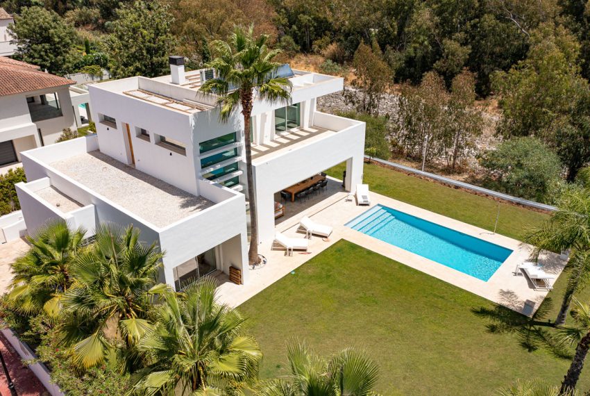 R5039713-Villa-For-Sale-Estepona-Detached-4-Beds-507-Built