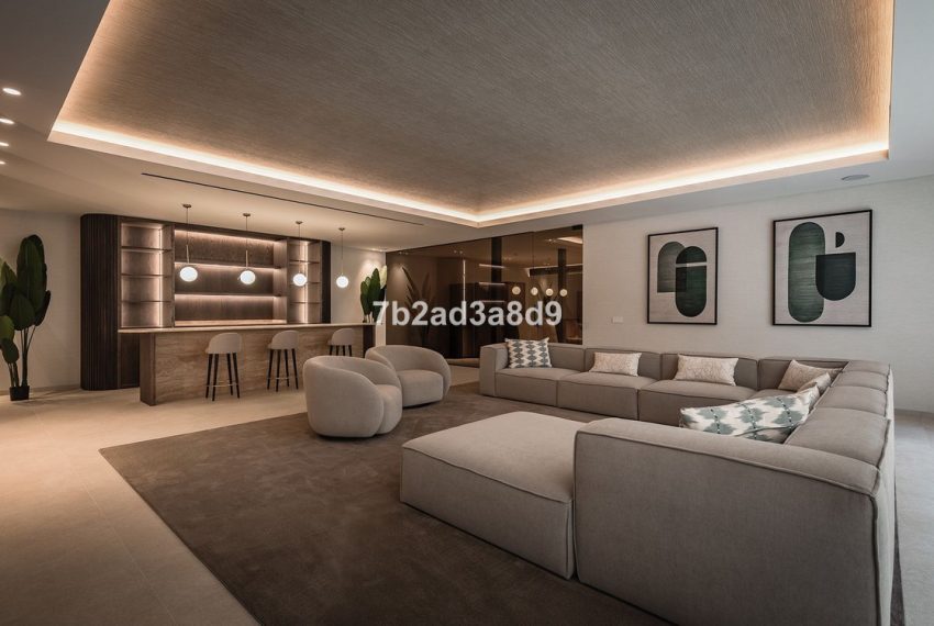 R5040205-Villa-For-Sale-El-Paraiso-Detached-5-Beds-919-Built-12