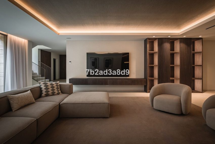 R5040205-Villa-For-Sale-El-Paraiso-Detached-5-Beds-919-Built-13