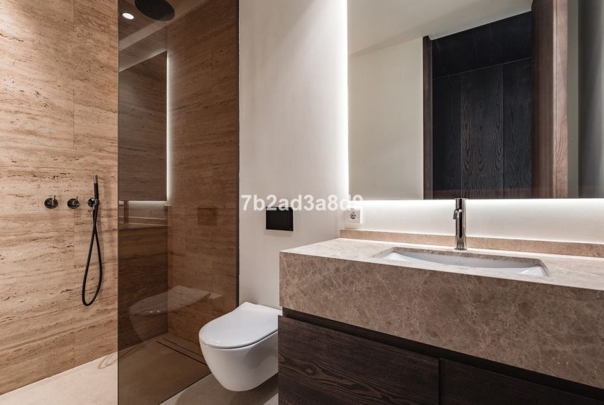 R5040205-Villa-For-Sale-El-Paraiso-Detached-5-Beds-919-Built-18