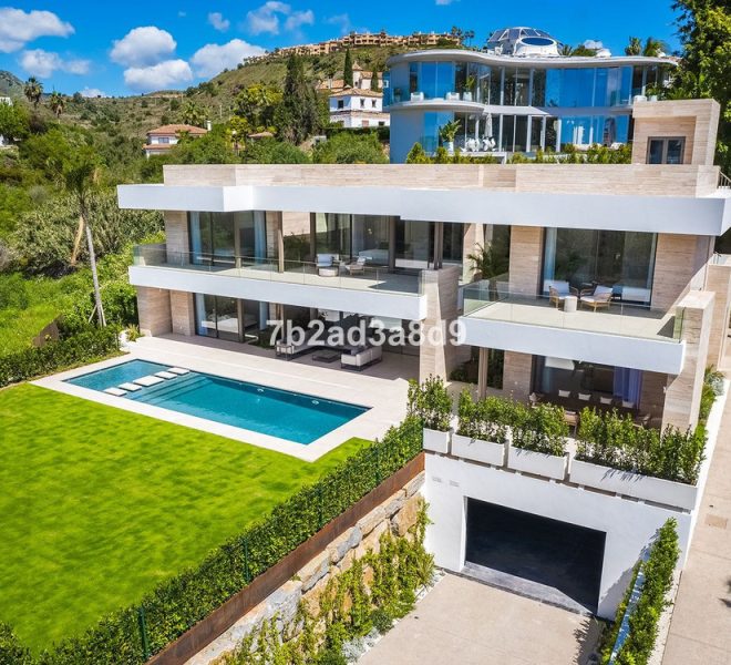 R5040205-Image 1-Detached - 5 Beds - 919 Built
