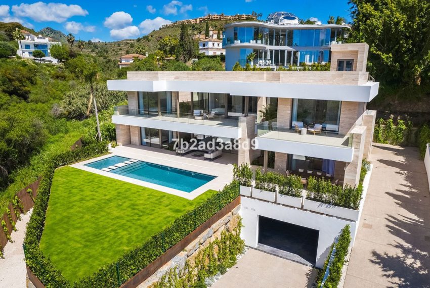 R5040205-Villa-For-Sale-El-Paraiso-Detached-5-Beds-919-Built