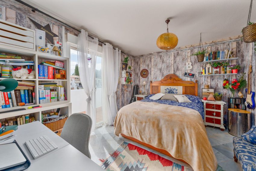 R5040226-Villa-For-Sale-Nagueles-Semi-Detached-3-Beds-181-Built-12