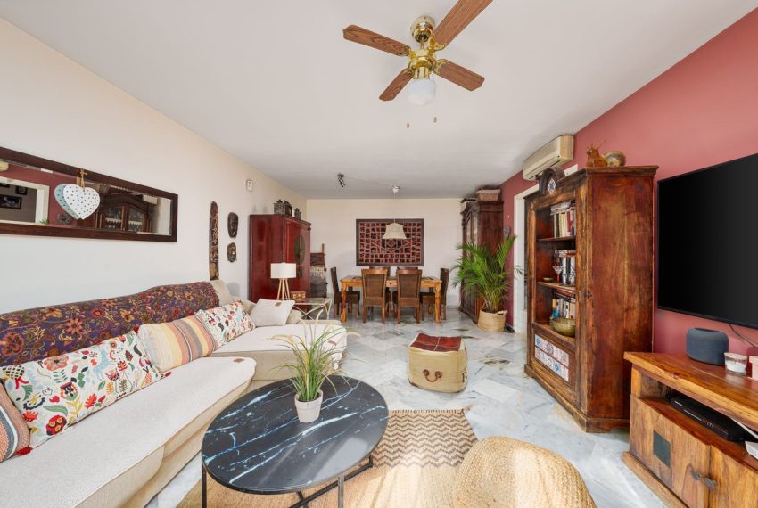 R5040226-Villa-For-Sale-Nagueles-Semi-Detached-3-Beds-181-Built-2