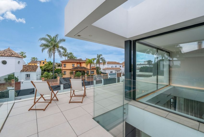 R5040343-Villa-For-Sale-San-Pedro-de-Alcantara-Detached-5-Beds-642-Built-16