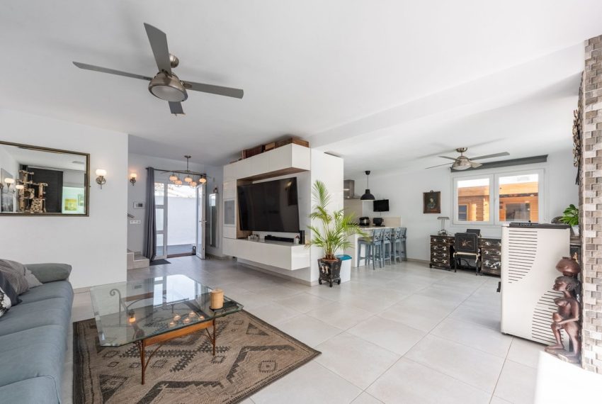R5040694-Villa-For-Sale-Costalita-Detached-3-Beds-297-Built-6