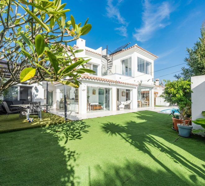 R5040694-Image 1-Detached - 3 Beds - 297 Built
