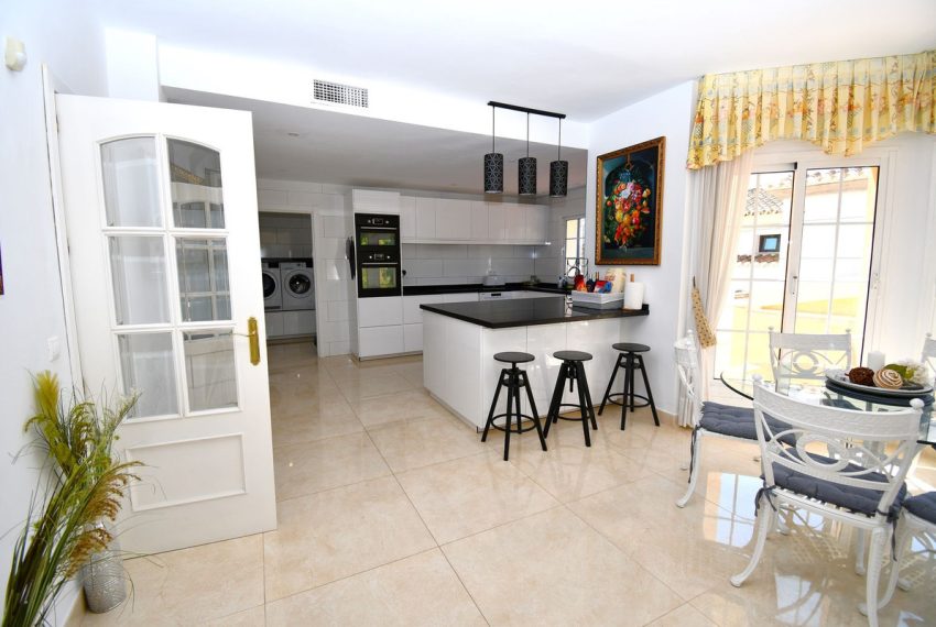 R5040988-Villa-For-Sale-Mijas-Golf-Detached-9-Beds-718-Built-3