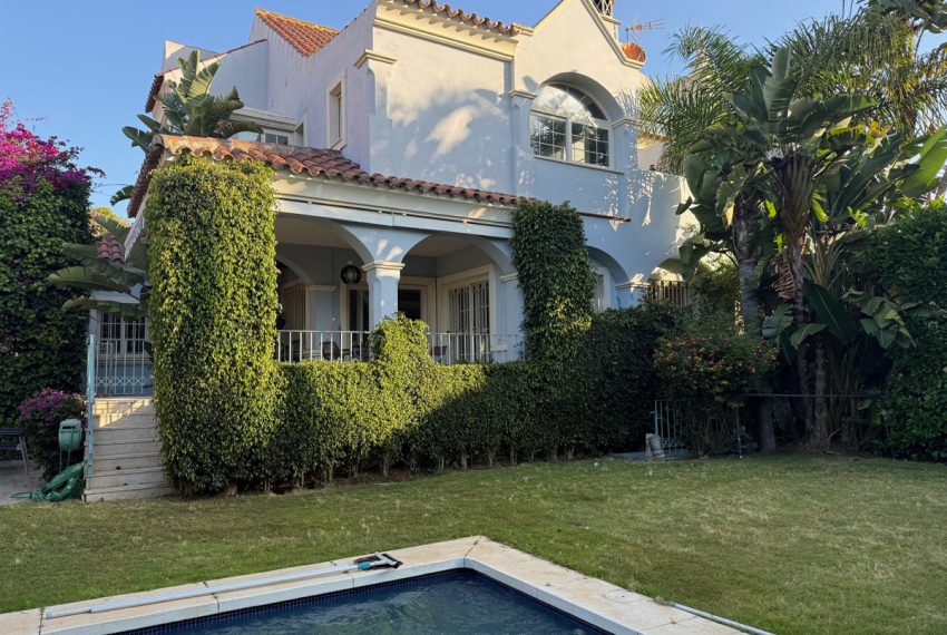 R5041108-Villa-For-Sale-Puerto-Banus-Detached-5-Beds-380-Built