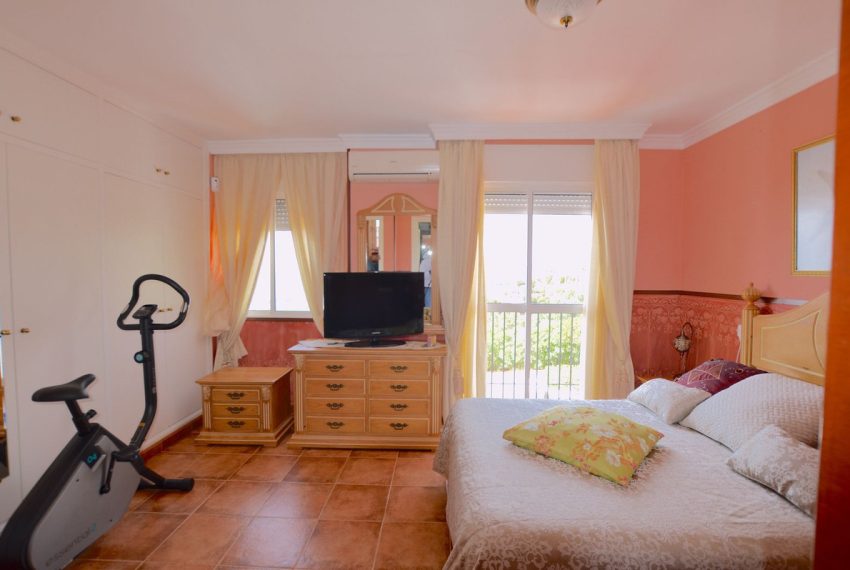 R5041237-Townhouse-For-Sale-Altos-de-los-Monteros-Terraced-4-Beds-95-Built-14
