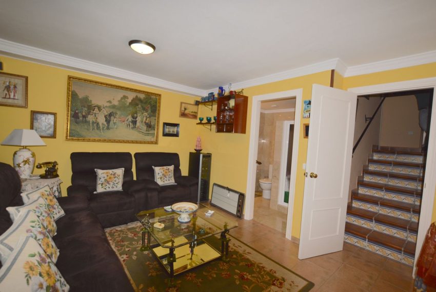 R5041237-Townhouse-For-Sale-Altos-de-los-Monteros-Terraced-4-Beds-95-Built-4